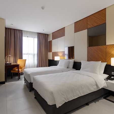 Summit Hotel Tacloban Exterior photo