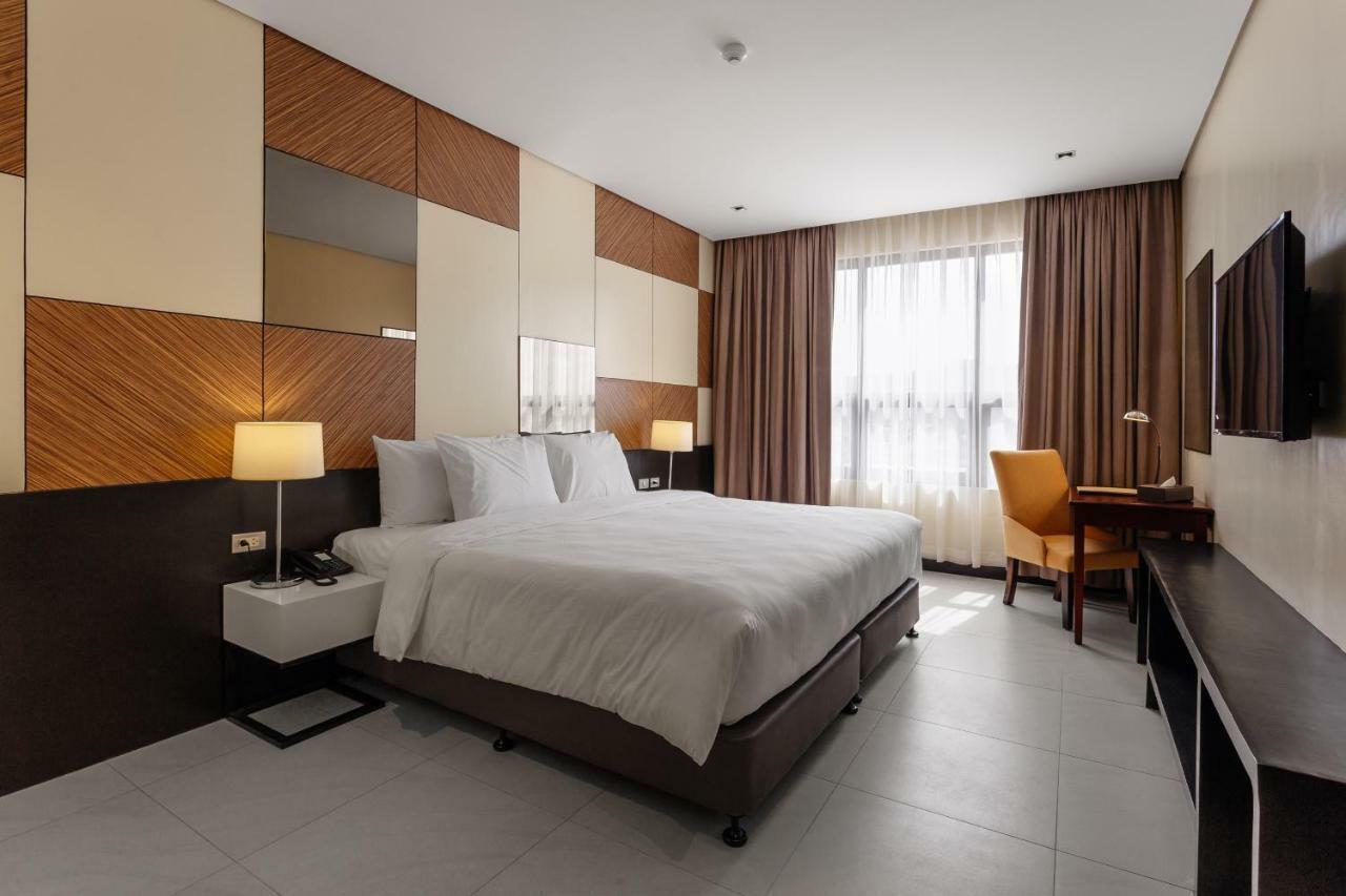 Summit Hotel Tacloban Exterior photo