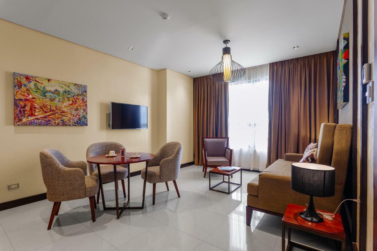 Summit Hotel Tacloban Exterior photo