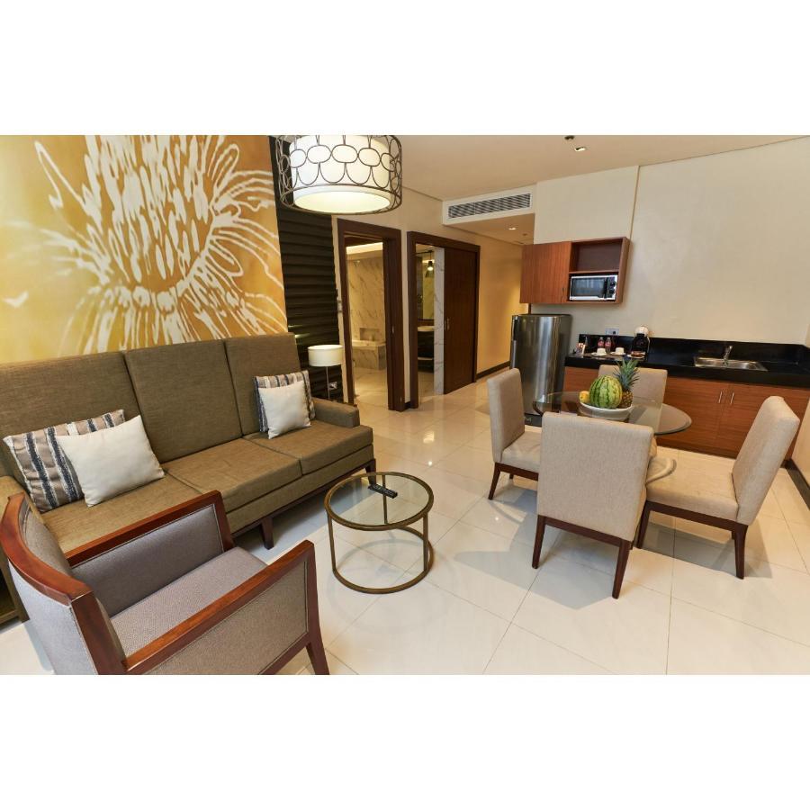 Summit Hotel Tacloban Exterior photo