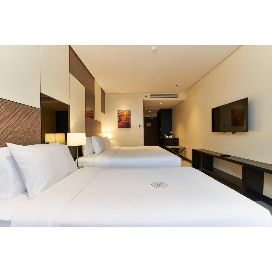Summit Hotel Tacloban Exterior photo